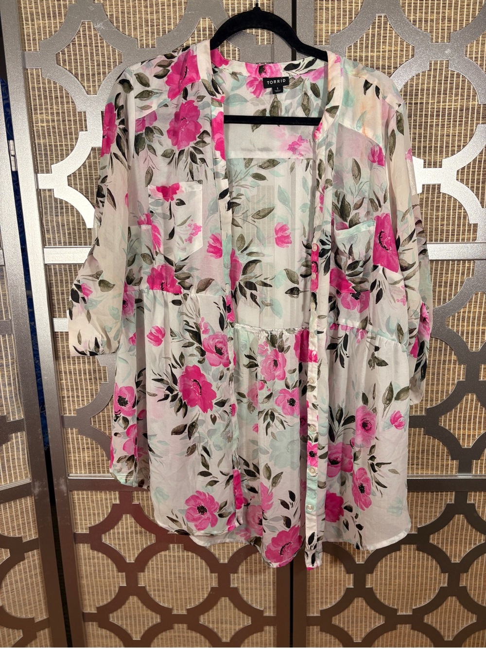 torrid Ivory Tunic with Bright Pink Floral Print
